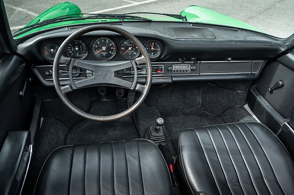 Porsche 911 Targa 27 of 30