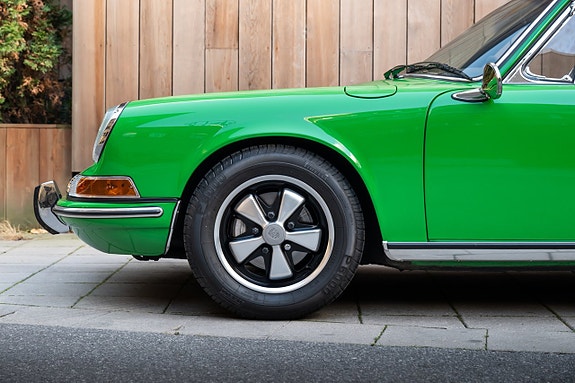 Porsche 911 Targa 7 of 30