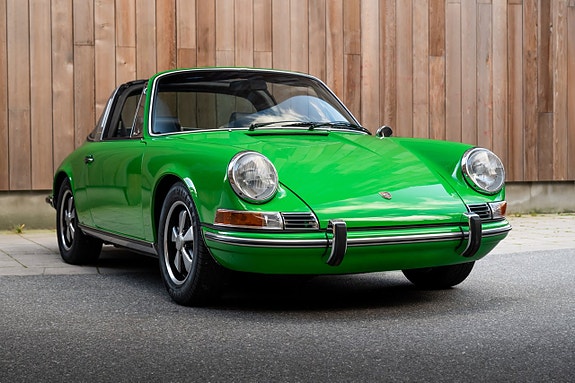 Porsche 911 Targa 2 of 30