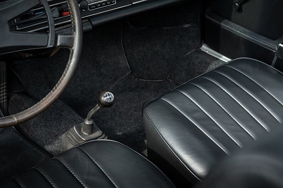 Porsche 911 Targa 30 of 30