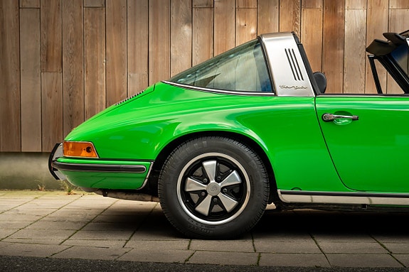 Porsche 911 Targa 15 of 30