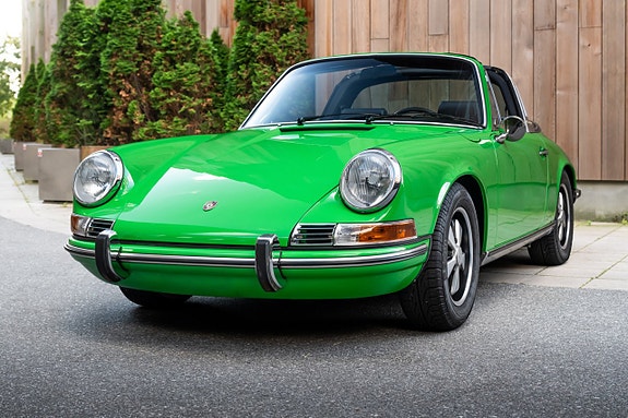 Porsche 911 Targa 4 of 30