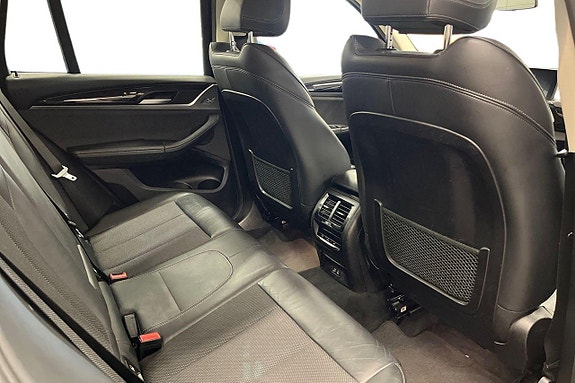BMW X3 20 of 30