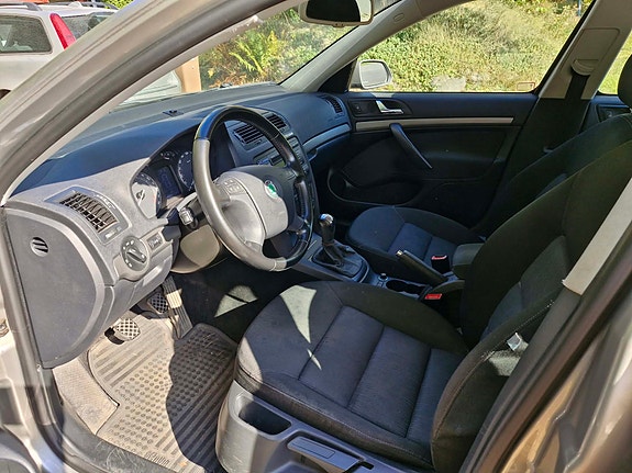 Skoda Octavia 11 of 17