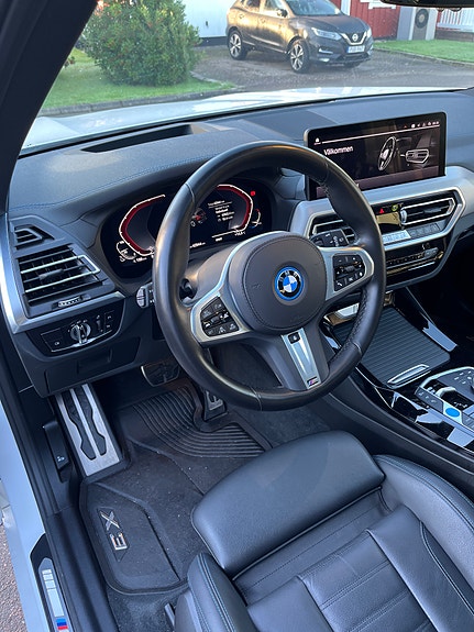 BMW iX3 5 of 19