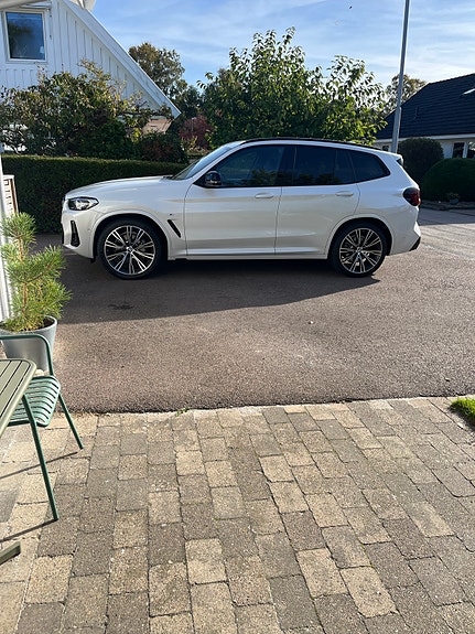 BMW iX3 3 of 19