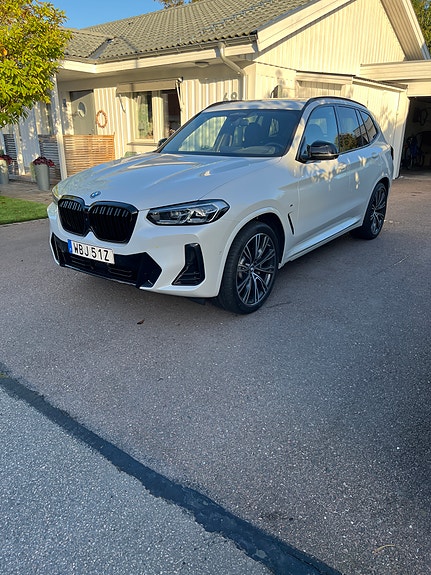 BMW iX3 2 of 19