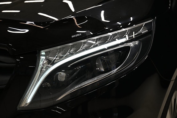 Mercedes-Benz Vito 119 13 of 30