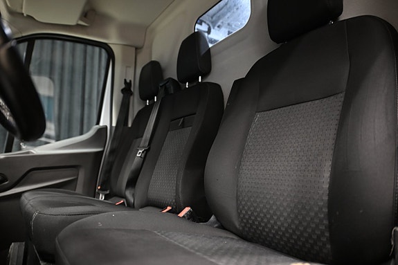 Ford Transit 19 of 27