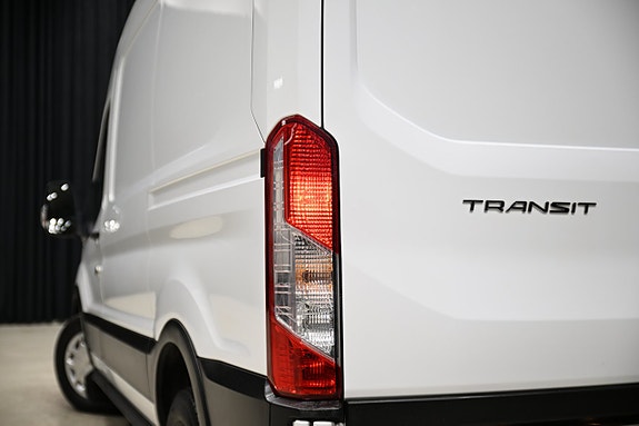Ford Transit 12 of 27