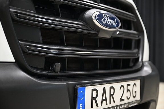 Ford Transit 10 of 27