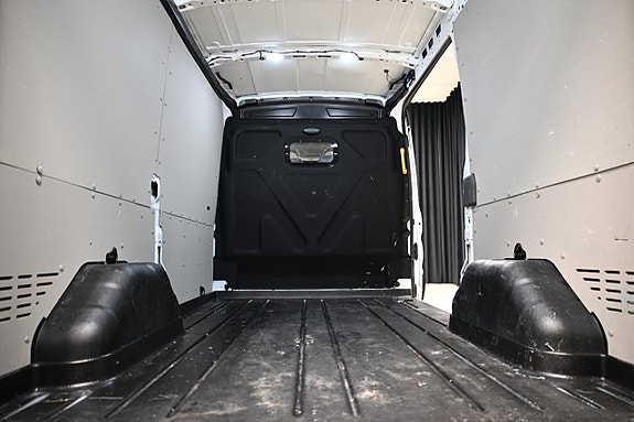 Ford Transit 9 of 27