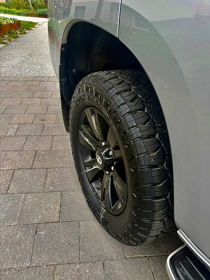 Toyota Land Cruiser 6 of 15