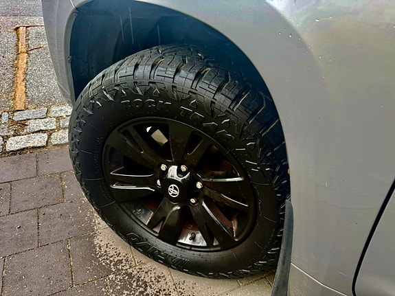Toyota Land Cruiser 14 of 15