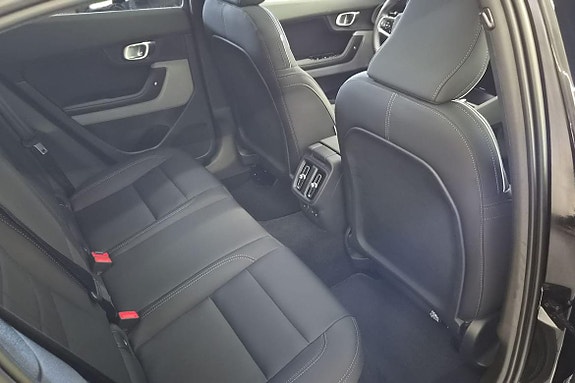 Polestar 2 10 of 23