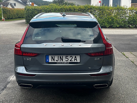 Volvo V60 Cross Country 6 of 17
