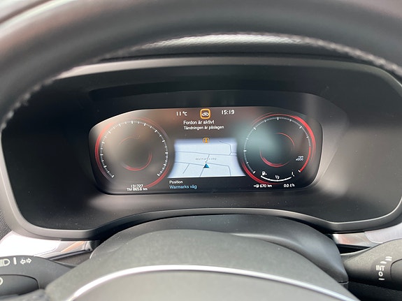 Volvo V60 Cross Country 9 of 17