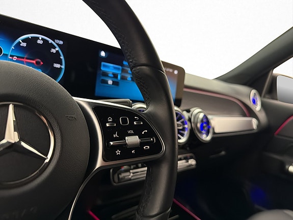 Mercedes-Benz EQB250+ 17 of 30