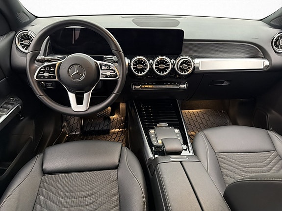 Mercedes-Benz EQB250+ 11 of 30