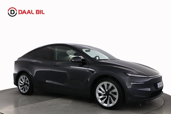 Tesla Model Y 4 of 27