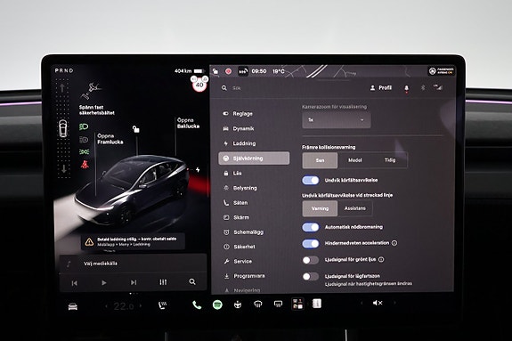 Tesla Model Y 20 of 27