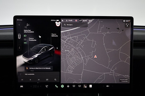 Tesla Model Y 18 of 27
