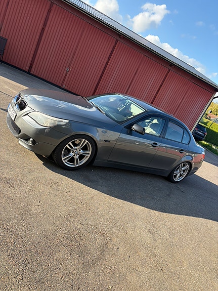 BMW 530i 5 of 6