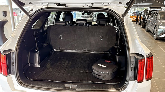Kia Sorento 5 of 11