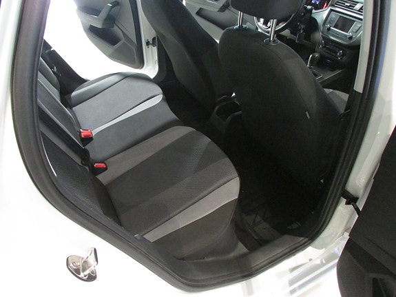 Seat Ibiza 12 of 18