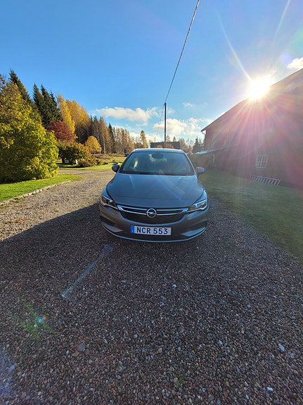 Opel Astra 4 of 8