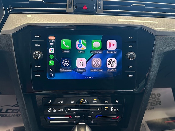 Volkswagen Passat 15 of 17