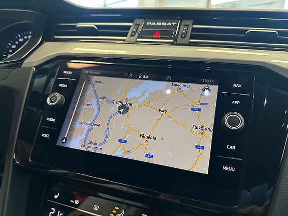 Volkswagen Passat 16 of 17