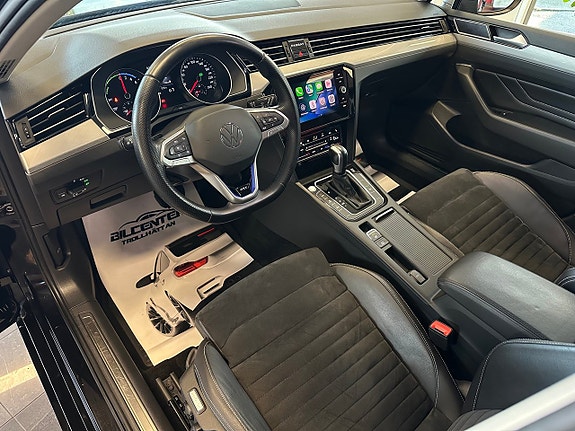 Volkswagen Passat 10 of 17
