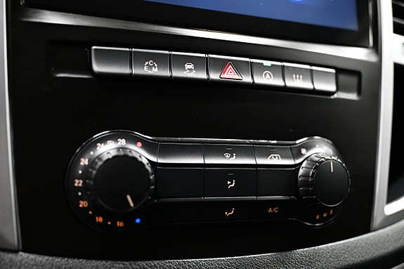Mercedes-Benz Vito 119 21 of 30