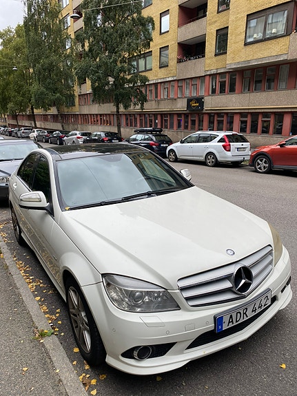Mercedes-Benz C180 2 of 6