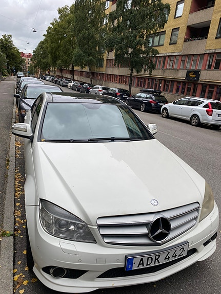 Mercedes-Benz C180 5 of 6