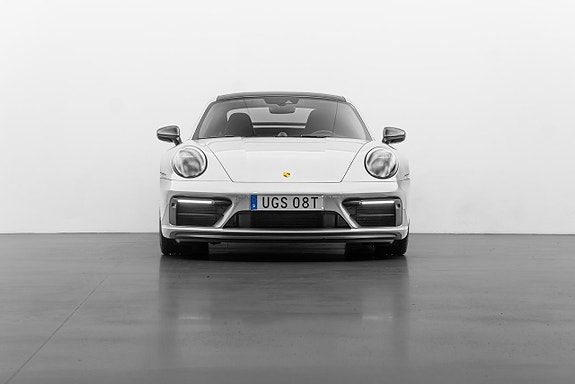 Porsche 911 4 of 30