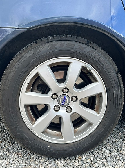 Volvo V70 7 of 17