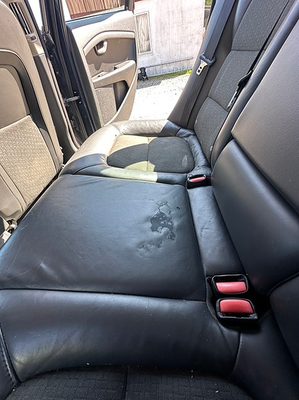 Volvo V70 12 of 17