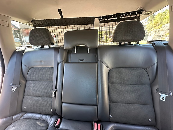 Volvo V70 11 of 17