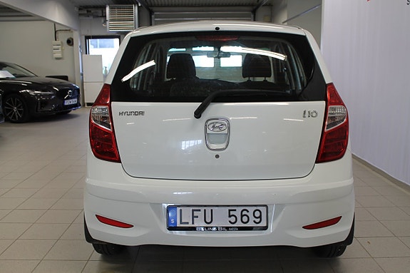 Hyundai i10 4 of 8