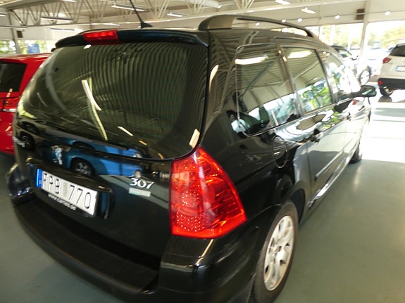 Peugeot 307 2 of 7