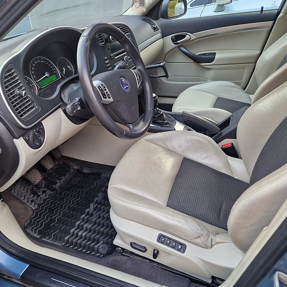 Saab 9-3 7 of 10