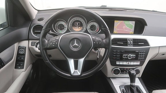 Mercedes-Benz C180 6 of 26