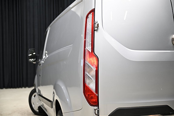 Ford Transit Custom 9 of 27