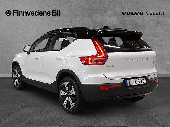 Volvo XC40 3 of 7