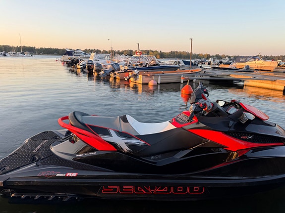 Sea-Doo RXT 260 RS – 2011 | fullservad | 2 ägare 2 of 2