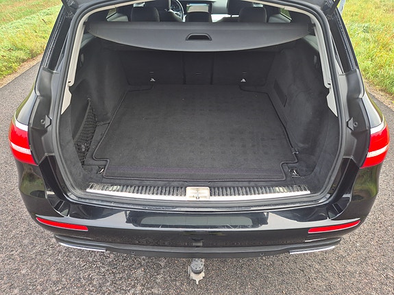 Mercedes-Benz E220 8 of 11