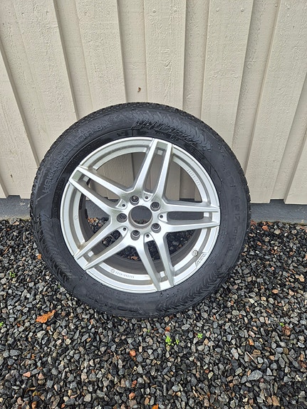 Mercedes-Benz E220 11 of 11