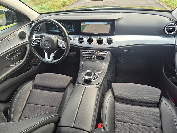 Mercedes-Benz E220 5 of 11
